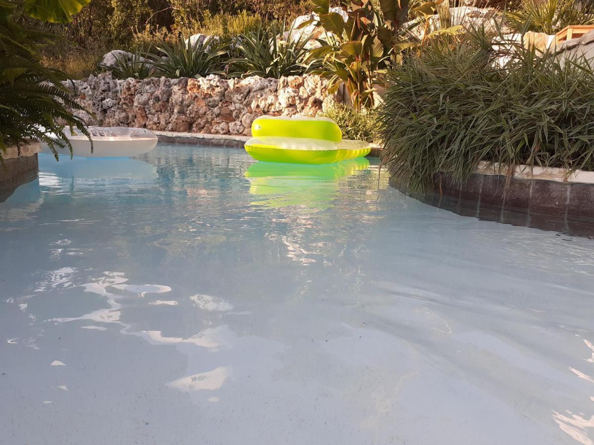 Relax Tiny Villas 40 Meters Of The Beach Zrnovo Buitenkant foto