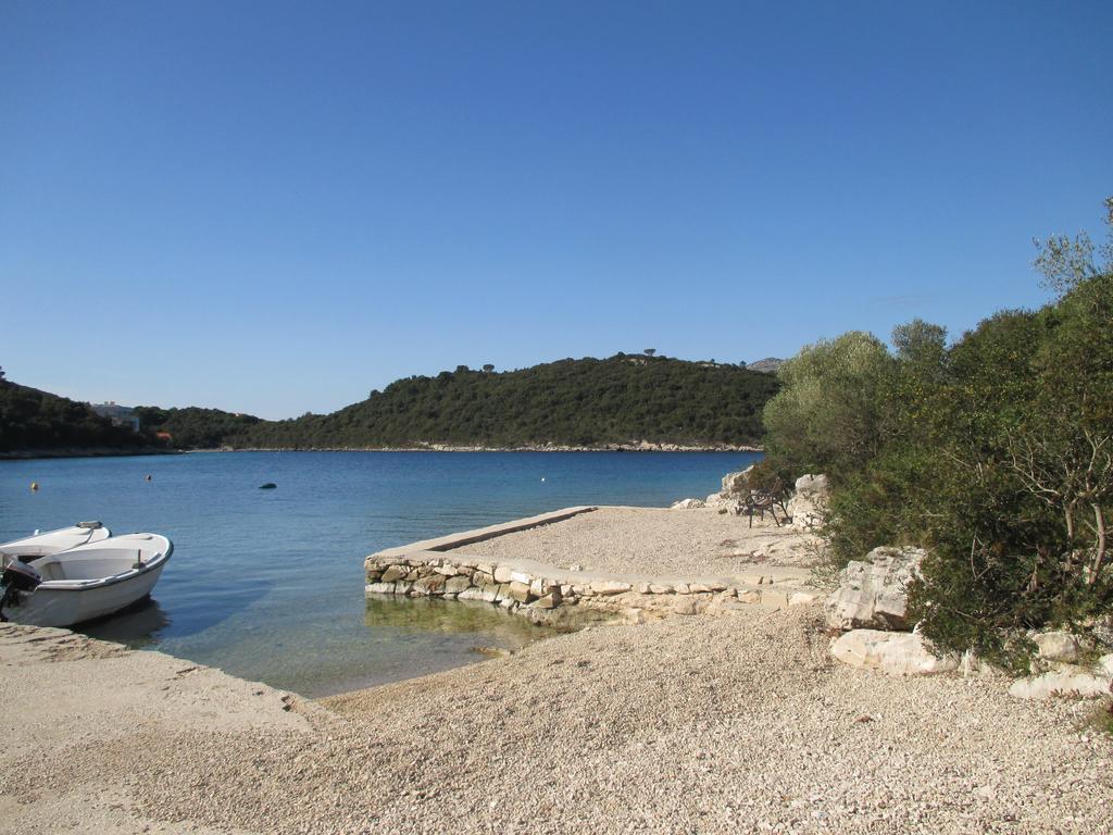 Relax Tiny Villas 40 Meters Of The Beach Zrnovo Buitenkant foto