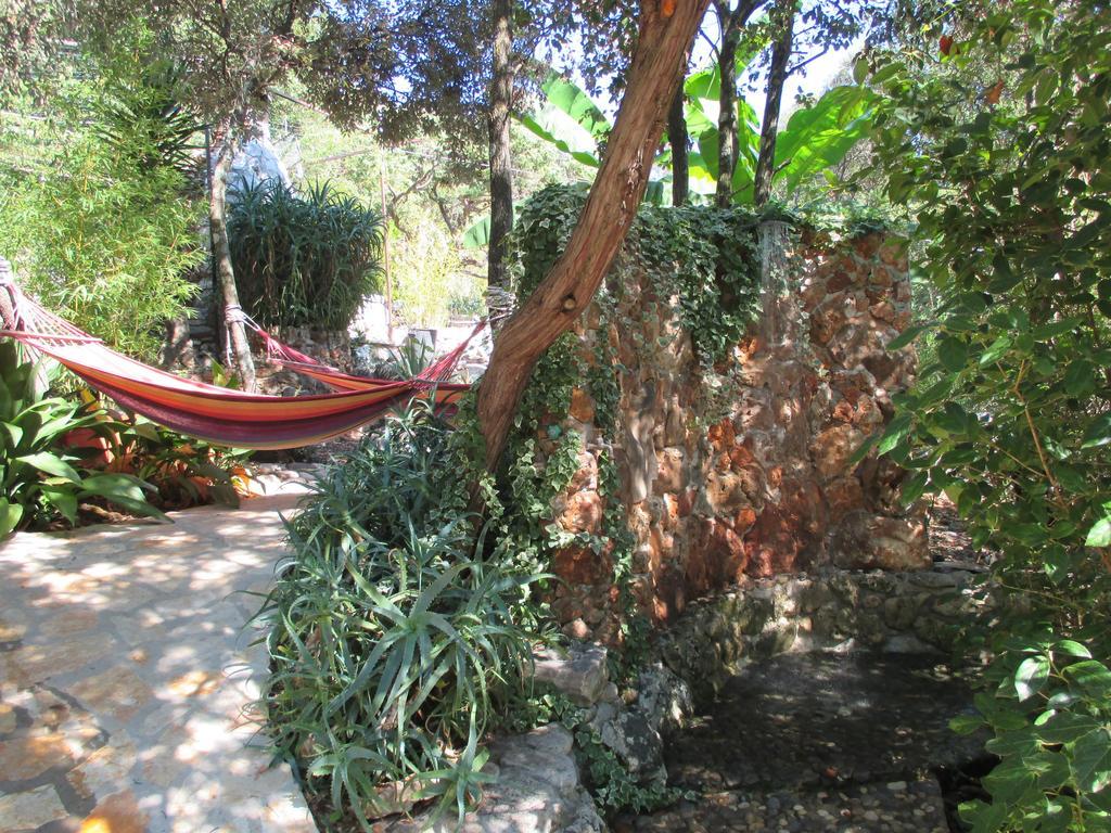 Relax Tiny Villas 40 Meters Of The Beach Zrnovo Kamer foto