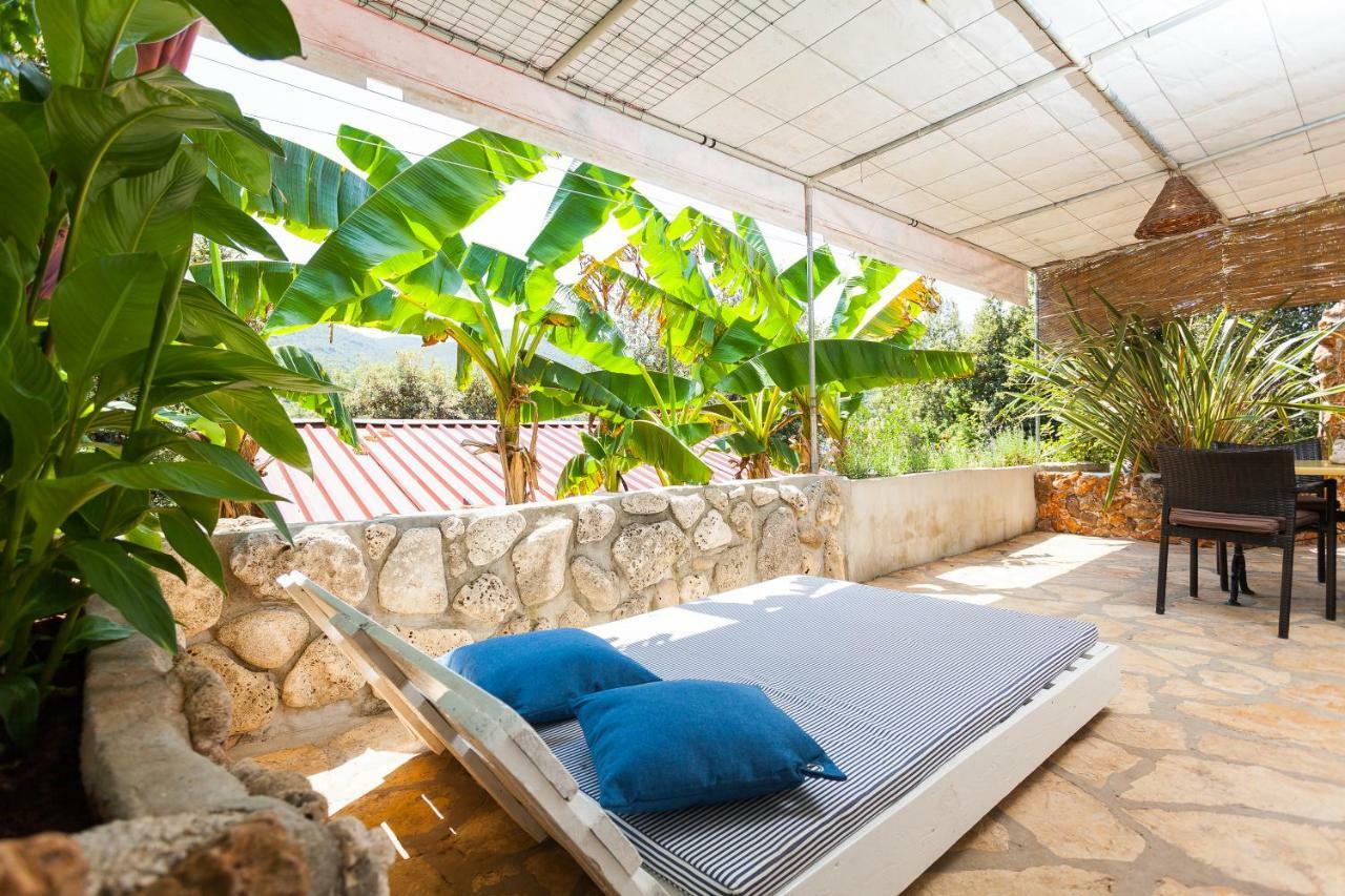 Relax Tiny Villas 40 Meters Of The Beach Zrnovo Buitenkant foto