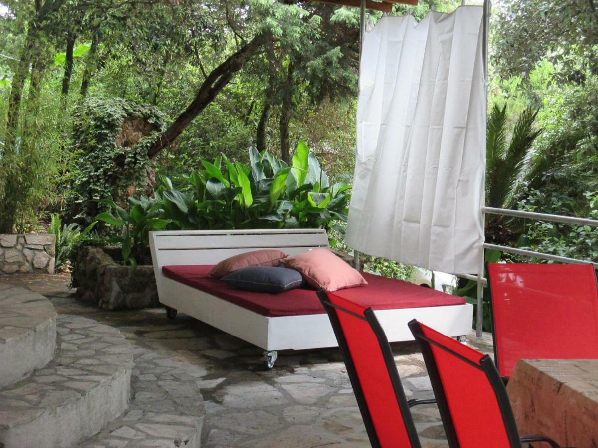 Relax Tiny Villas 40 Meters Of The Beach Zrnovo Buitenkant foto